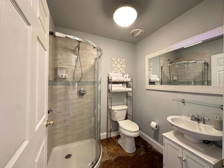 Haven At Hazel~downtown *