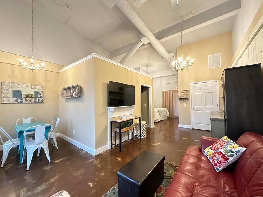 Haven At Hazel~downtown Appartement