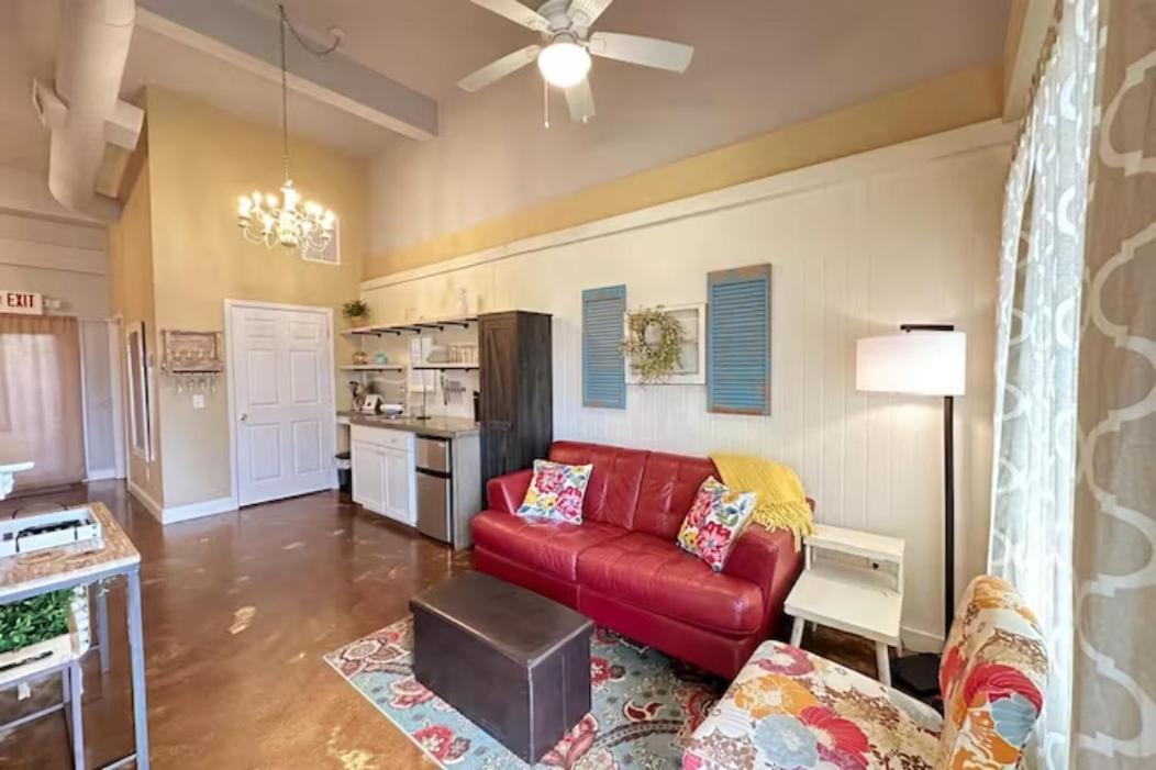Haven At Hazel~downtown * Demorest